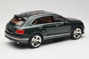 Bentley Bentayga Styling Pack Grøn GT Spirit 1:18 GT133 Resin — billede 2 af 6