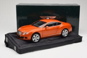 Bentley Continental GT Orange Metallic Minichamps 1:18 100139921 Metal — billede 8 af 8