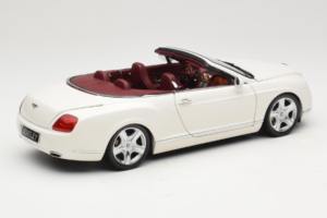Bentley Continental GTC Hvid Minichamps 1:18 100139032 Metal — billede 3 af 8