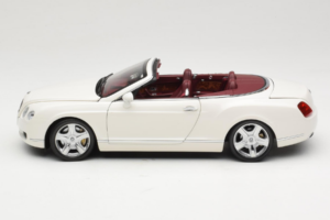 Bentley Continental GTC Hvid Minichamps 1:18 100139032 Metal — billede 4 af 8