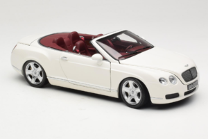 Bentley Continental GTC Hvid Minichamps 1:18 100139032 Metal — billede 6 af 8