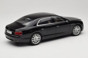 Bentley Flying Spur W12 Diamond Black Kyosho 1:18 08891DBK Metal — billede 3 af 8
