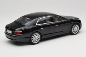Bentley Flying Spur W12 Onyx Black Kyosho 1:18 08891NX Metal — billede 3 af 8