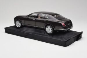 Bentley Mulsanne Burnt Oak Minichamps 1:18 100139905 Metal — billede 7 af 8