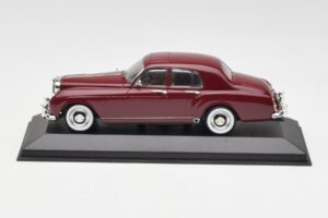 Bentley S1 Continental Flying Spur Creme Minichamps 1:43 436139551 Metal