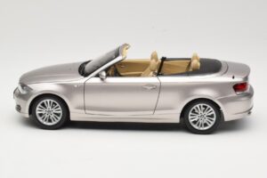 BMW 1 Series E88 Cabriolet Mineral Silver Metallic Kyosho 1:18 80430427020 Metal — billede 4 af 8