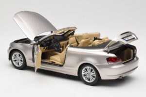 BMW 1 Series E88 Cabriolet Mineral Silver Metallic Kyosho 1:18 80430427020 Metal — billede 5 af 8
