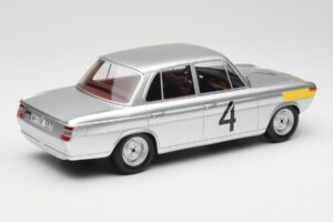 BMW 1800 TiSA #4 J. Ickx / J. van Ophem 24 Hours of Spa 1965 Winners Minichamps 1:18 107652504 Resin — billede 2 af 6