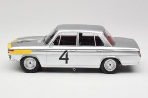 BMW 1800 TiSA #4 J. Ickx / J. van Ophem 24 Hours of Spa 1965 Winners Minichamps 1:18 107652504 Resin — billede 3 af 6