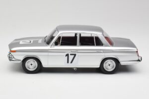 BMW 2000 Ti #17 J. Ickx / H. Hahne 24 Hours of Spa 1966 Winners Minichamps 1:18 107662517 Resin — billede 3 af 6