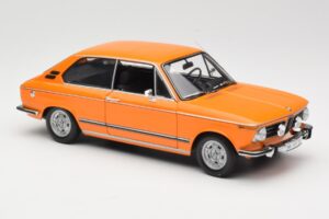 BMW 2000 Tii Touring Orange Minichamps 1:18 80430145824 Metal — billede 6 af 8