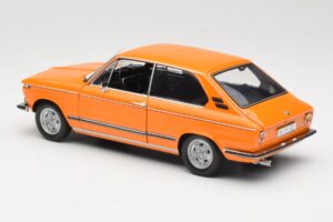 BMW 2000 Tii Touring Orange Minichamps 1:18 80430145824 Metal — billede 7 af 8