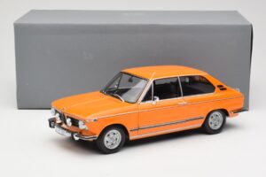 BMW 2000 Tii Touring Orange Minichamps 1:18 80430145824 Metal — billede 8 af 8