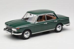 BMW 2000 121 Grøn MCG 1:18 MCG18542 Metal