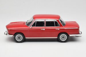 BMW 2000 121 Rød MCG 1:18 MCG18543 Metal — billede 3 af 6