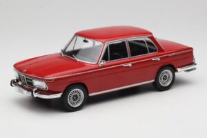BMW 2000 121 Rød MCG 1:18 MCG18543 Metal