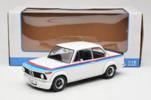 BMW 2002 E10 Turbo Hvid MCG 1:18 MCG18408-R Metal — billede 6 af 6