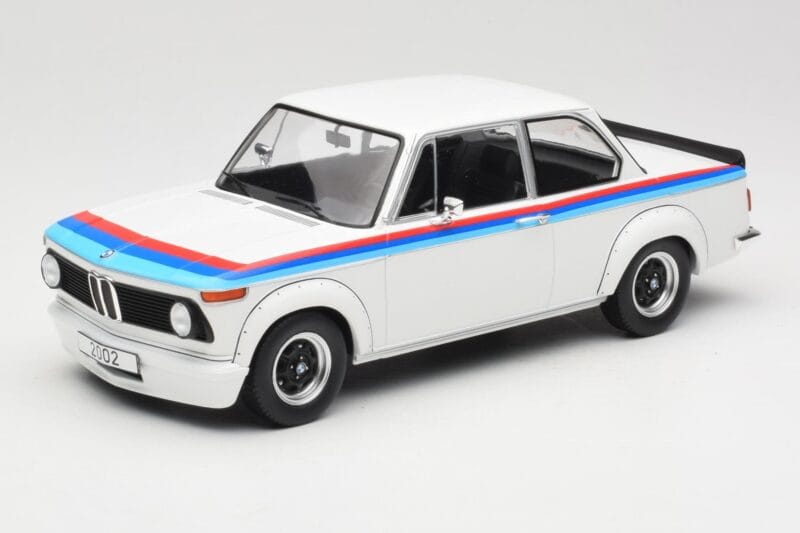 BMW 2002 E10 Turbo Hvid MCG 1:18 MCG18408-R Metal