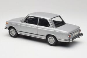 BMW 2002 Tii Polaris Sølv AUTOart 1:18 80430146517 Metal — billede 7 af 8