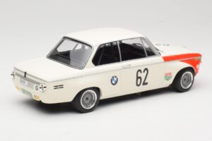 BMW 2002 tiK BMW AG #1 H. Hahne / D. Quester Class Winner Guards International 6 Hours Brands Hatch 1969 Minichamps 1:18 1556 — billede 2 af 6
