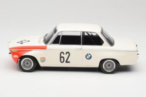 BMW 2002 tiK BMW AG #1 H. Hahne / D. Quester Class Winner Guards International 6 Hours Brands Hatch 1969 Minichamps 1:18 1556 — billede 3 af 6