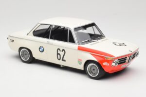 BMW 2002 tiK BMW AG #1 H. Hahne / D. Quester Class Winner Guards International 6 Hours Brands Hatch 1969 Minichamps 1:18 1556 — billede 4 af 6