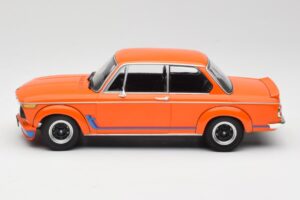 BMW 2002 Turbo Orange Minichamps 1:18 155026202 Metal — billede 3 af 6