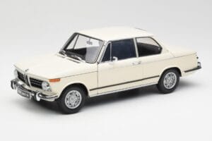 BMW 2002 Hvid Kyosho 1:18 08541W Metal