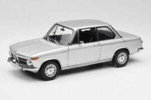 BMW 2002tii Sølv AUTOart 1:18 80430151479 Metal