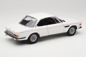BMW 3.0 CSi E9 Hvid Minichamps 1:18 180029026 Metal — billede 3 af 8