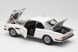 BMW 3.0 CSi E9 Hvid Minichamps 1:18 180029026 Metal — billede 5 af 8