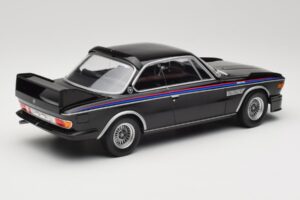 BMW 3.0 CSL E9 Sort Minichamps 1:18 155028134 Metal — billede 2 af 6