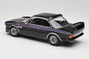 BMW 3.0 CSL E9 Sort Minichamps 1:18 155028134 Metal — billede 5 af 6
