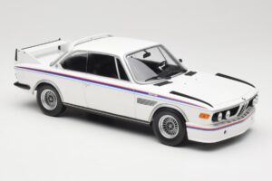 BMW 3.0 CSL E9 Hvid Minichamps 1:18 155028136 Metal — billede 4 af 6