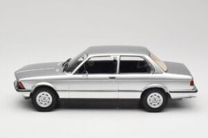 BMW 320 E21 Sølv Minichamps 1:18 107024200 Resin — billede 3 af 6