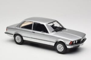 BMW 320 E21 Sølv Minichamps 1:18 107024200 Resin — billede 4 af 6