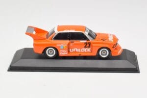 BMW 320i Group 5 #23 E. Cheever / G. Villeneuve 6 Hours of Mosport Class Winners 1977 Damaged Spoiler Minichamps 1:43 4007723 — billede 3 af 5