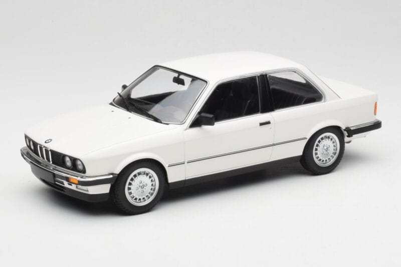 BMW 323i E21 Hvid Minichamps 1:18 155026005 Metal