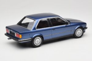 BMW 323i E30 Blue Metallic Minichamps 1:18 155026002 Metal — billede 2 af 6