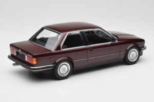 BMW 323i E30 Dark Red Metallic Minichamps 1:18 155026007 Metal — billede 2 af 6