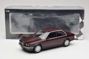BMW 323i E30 Dark Red Metallic Minichamps 1:18 155026007 Metal — billede 6 af 6