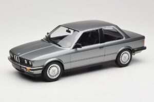 BMW 323i E30 Grey Metallic Minichamps 1:18 155026006 Metal