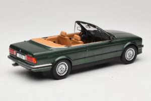 BMW 325i E30 Cabriolet Grøn MCG 1:18 MCG18545 Metal — billede 2 af 6