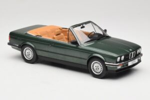 BMW 325i E30 Cabriolet Grøn MCG 1:18 MCG18545 Metal — billede 4 af 6