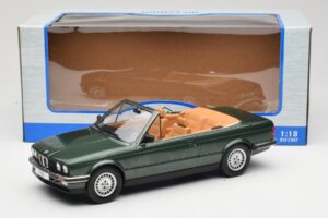 BMW 325i E30 Cabriolet Grøn MCG 1:18 MCG18545 Metal — billede 6 af 6