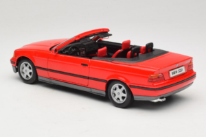 BMW 325i E36 Cabriolet Rød Maisto 1:18 50229 Metal — billede 7 af 8