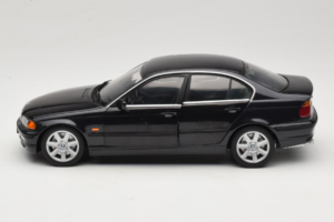 BMW 328i E46 Sort UT Models 1:18 80439422373 Metal — billede 4 af 8