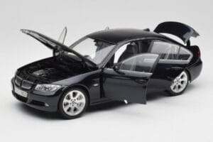 BMW 330i E46 Sort Kyosho 1:18 08731RB Metal — billede 2 af 8