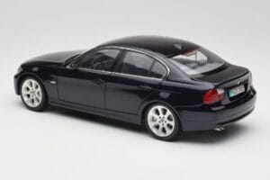 BMW 330i E46 Sort Kyosho 1:18 08731RB Metal — billede 7 af 8