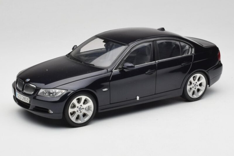 BMW 330i E46 Sort Kyosho 1:18 08731RB Metal